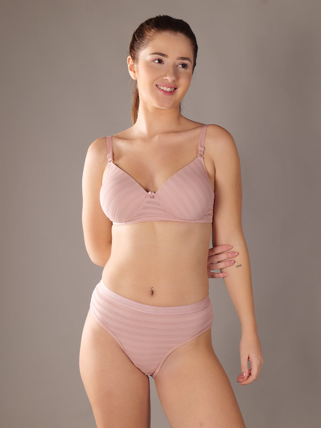 Softskin Seamless Padded Self Design Nylon Spandex Lingerie Set