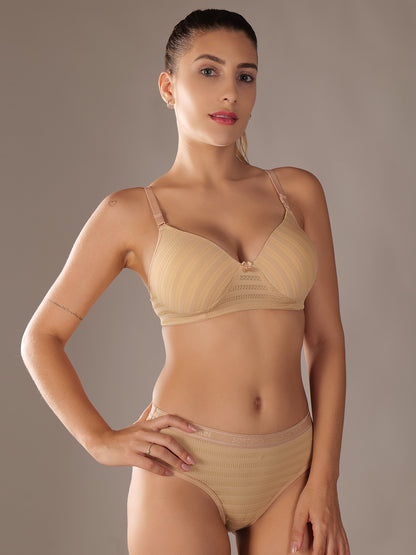 Softskin Seamless Padded Self Design Nylon Spandex Lingerie Set